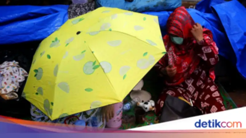WNA Kembali Camping di Trotoar UNHCR Jaksel Meski Sudah Ditertibkan