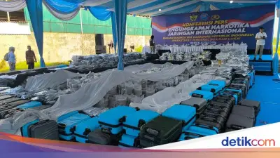 BNN Buru Dua WNA Pengendali 3,37 Ton Kuncup Ganja di Gresik