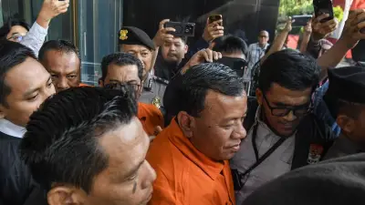 KPK Telusuri Aliran Uang Kasus Pelepasan Hutan Bupati Kuansing