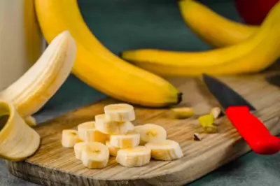 Mencuci Pisang Sebelum Dikonsumsi, Perlukah?