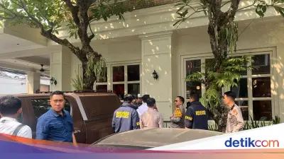 Polisi Geledah 8 Lokasi Termasuk Kafe de'Clan Terkait 3 Kasus Korupsi Besar