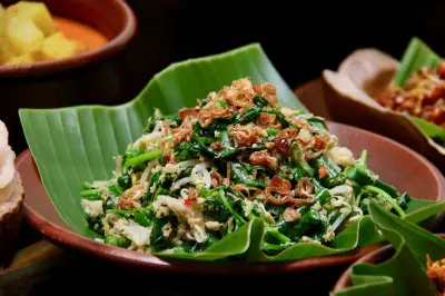 Warung Nasi Bejeg Wijaya Ussy Sulistiawaty Tutup karena Masalah Internal