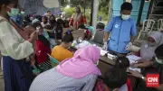 64 Warga Terdampak Asap Kebakaran TPA Jatiwaringin Dievakuasi ke Hunian Sementara