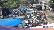 Arus Lalin ke Puncak Bogor Padat, Polisi Terapkan One Way