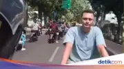 Bang Jago Pemukul Pemotor di Jaksel Kena Tilang karena Tak Pakai Helm