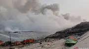 BNPB Kerahkan 2 Heli Water Bombing dan TMC Padamkan Kebakaran TPA Jatiwaringin