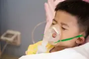 Dokter Ingatkan Orangtua Tak Langsung Nebulisasi Anak Batuk