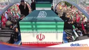 Iran Tutup Total Wilayah Udara Teheran Saat Prosesi Pemakaman Khamenei