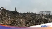 Kebakaran TPA Jatiwaringin Meluas ke 15 Hektare, Petugas Kewalahan