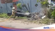 Mobil Sedan Terbakar di Jakbar Diduga Akibat Bakar Sampah Ditinggal