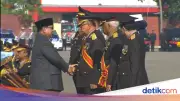 Prabowo Beri Pangkat Kehormatan ke Tiga Purnawirawan Polri di Hari Bhayangkara ke-80