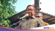 Pramono Klarifikasi Lokasi Jembatan 'Gembok Cinta' Bukan di JPO