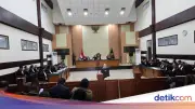 Sidang dr Tifa: Jokowi Alami Kerugian Imateriil dan Merasa Dihina