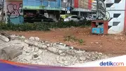 Viral 'Rayap Besi' Buka-bukaan Curi Pagar Taman Flyover Kampung Melayu